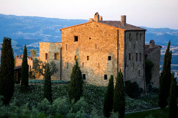 מלונות בטירה